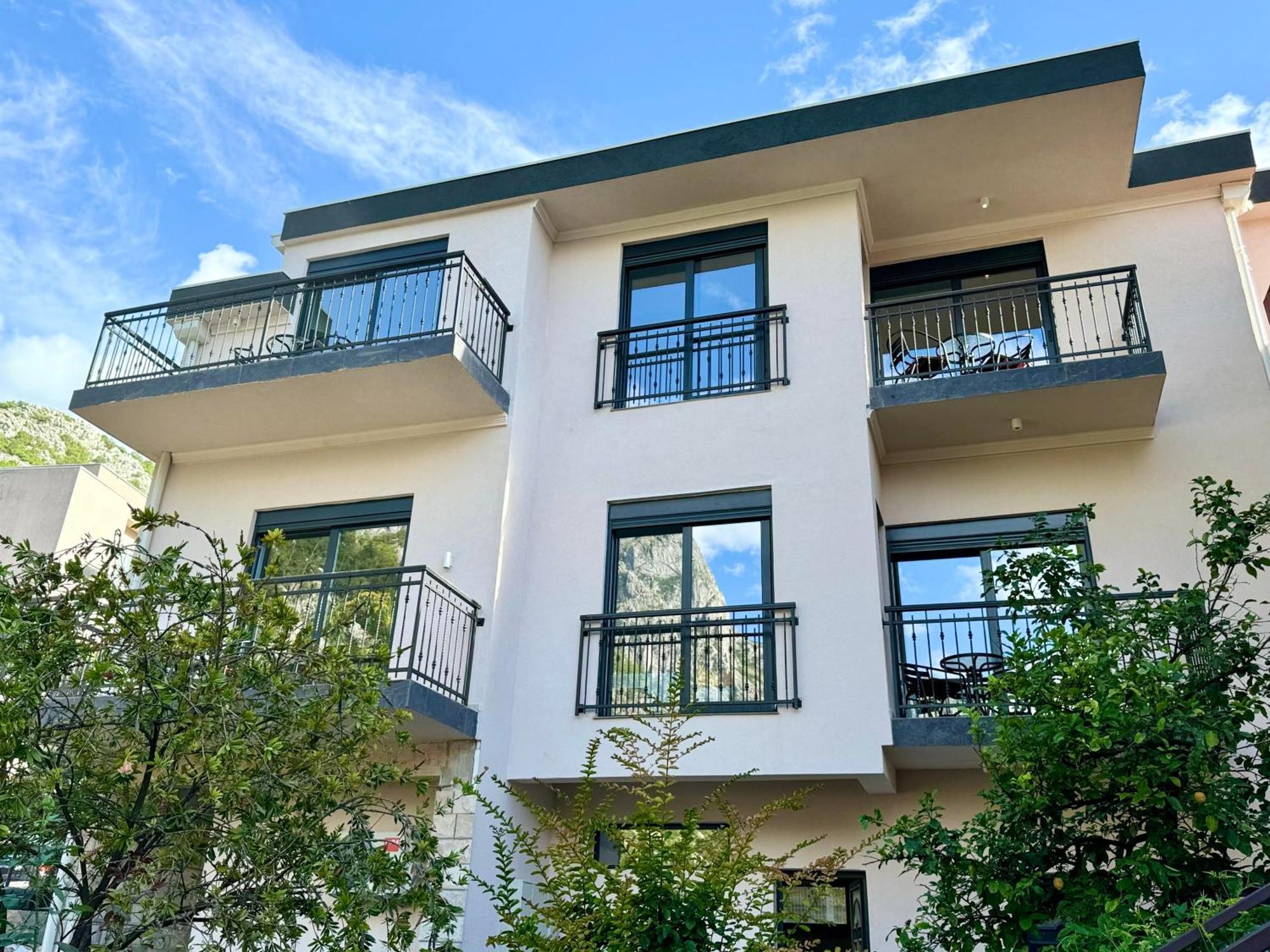 Harmony Garden Apartments Kotor Luaran gambar
