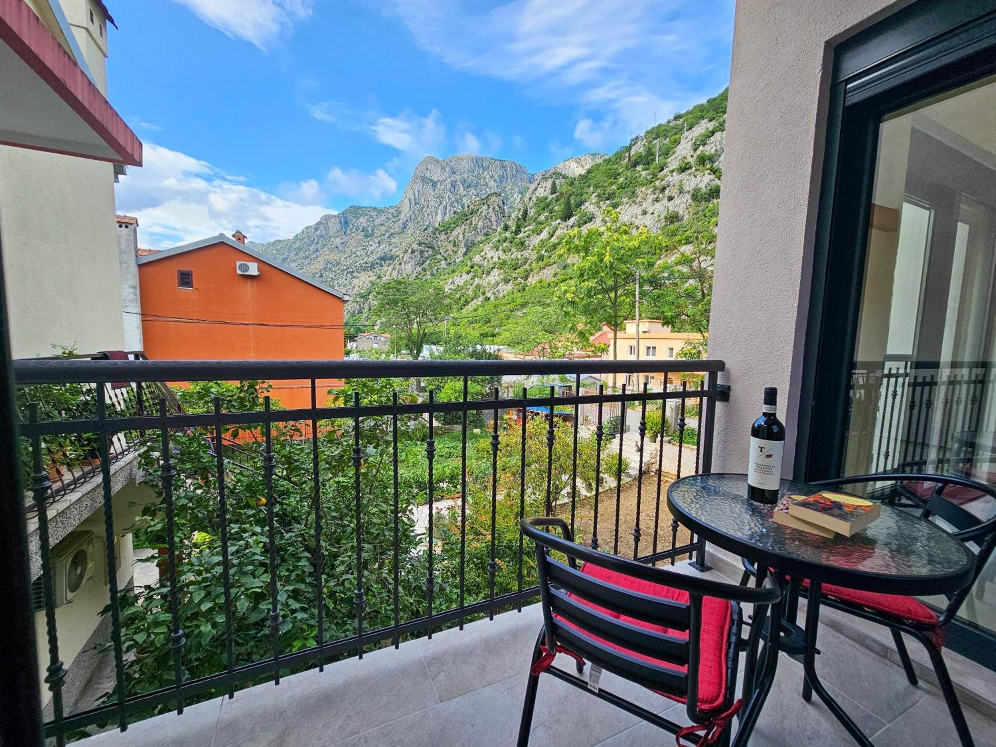Harmony Garden Apartments Kotor Luaran gambar